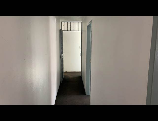 264M² WAREHOUSE TO LET IN ANDERBOLT