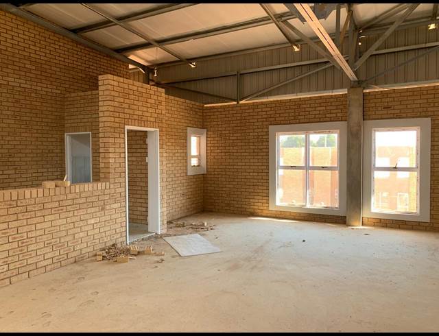 347M² WAREHOUSE TO LET IN LASER PARK
