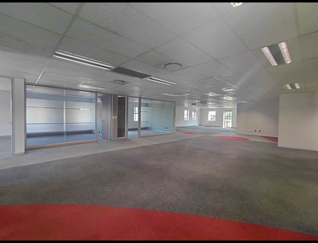 383M² OFFICE TO LET IN BRYANSTON