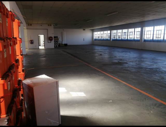 2,400M² WAREHOUSE TO LET IN CITY & SUBURBAN