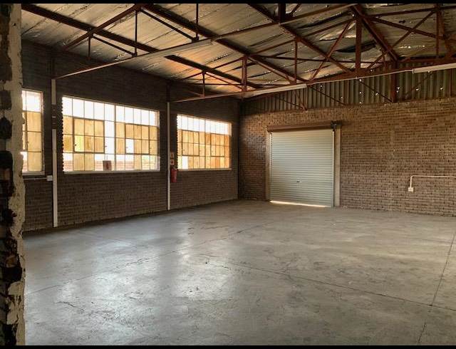 204M² WORKSHOP TO LET IN ROCKY DRIFT