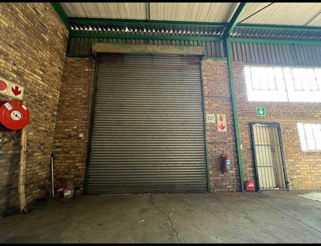 306M² WAREHOUSE TO LET IN HENNOPSPARK