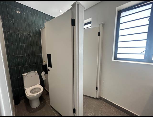 198M² BUILDING TO LET IN MAITLAND