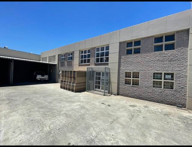935M² WAREHOUSE TO LET IN STIKLAND INDUSTRIAL