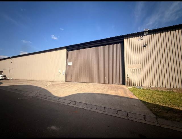 550M² WAREHOUSE TO LET IN BOKSBURG EAST