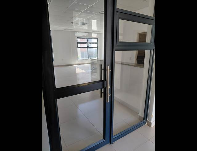 80M² OFFICE TO LET IN UMHLANGA CENTRAL