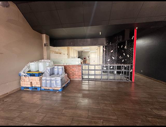 190M² RETAIL TO LET IN MODEL PARK