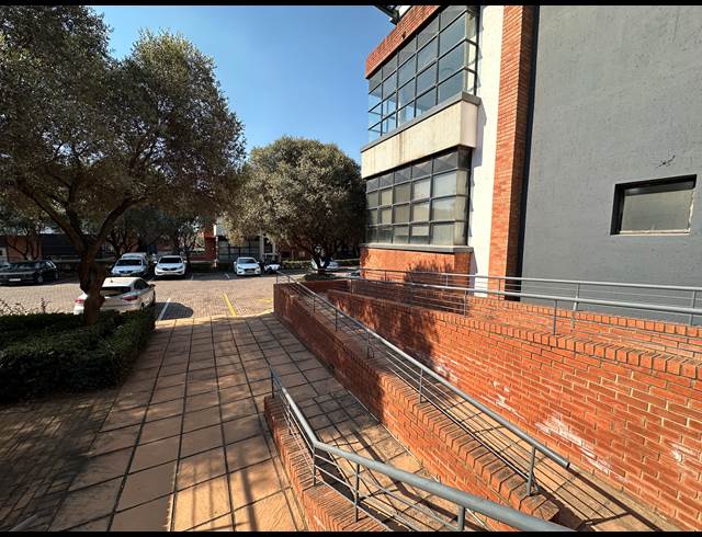 93.50M² OFFICE TO LET IN HIGHVELD TECHNOPARK