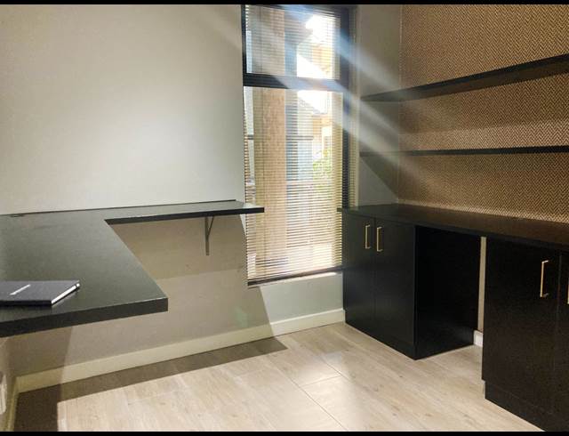 95M² OFFICE TO LET IN MELROSE ARCH