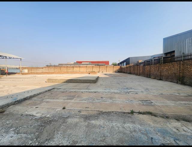 3,001M² INDUSTRIAL YARD TO LET IN SUNDERLAND RIDGE