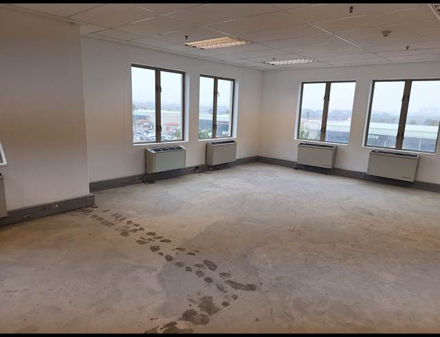 147M² OFFICE TO LET IN CENTURY CITY
