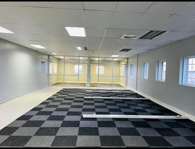 2,000M² OFFICE TO LET IN GLEN AUSTIN AH