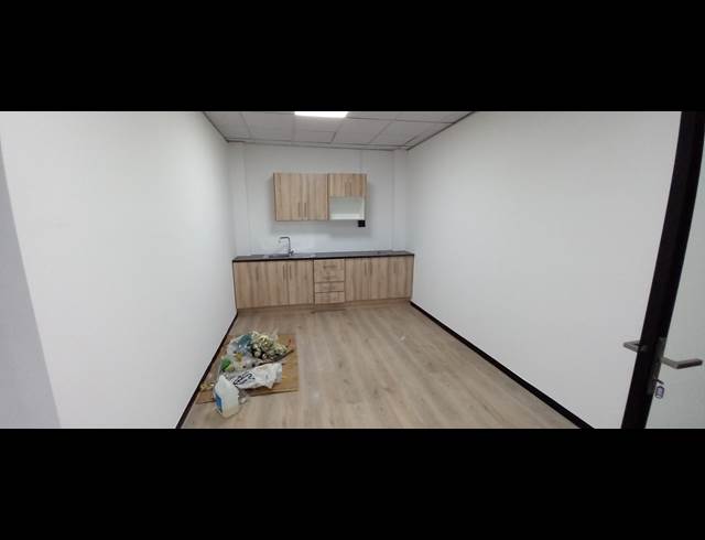 290M² OFFICE TO LET IN BRYANSTON