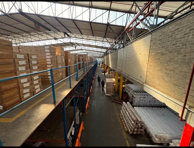 19,369M² WAREHOUSE TO LET IN STORMILL
