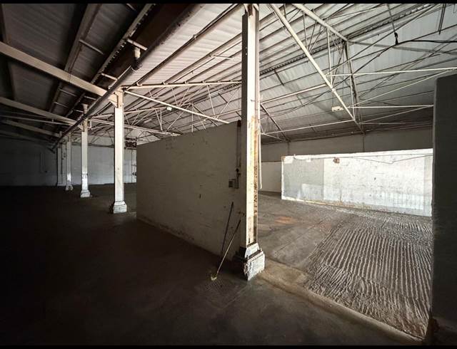 1,000M² WAREHOUSE TO LET IN SPRINGFIELD