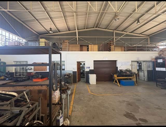 1,200M² WAREHOUSE TO LET IN GERMISTON CENTRAL