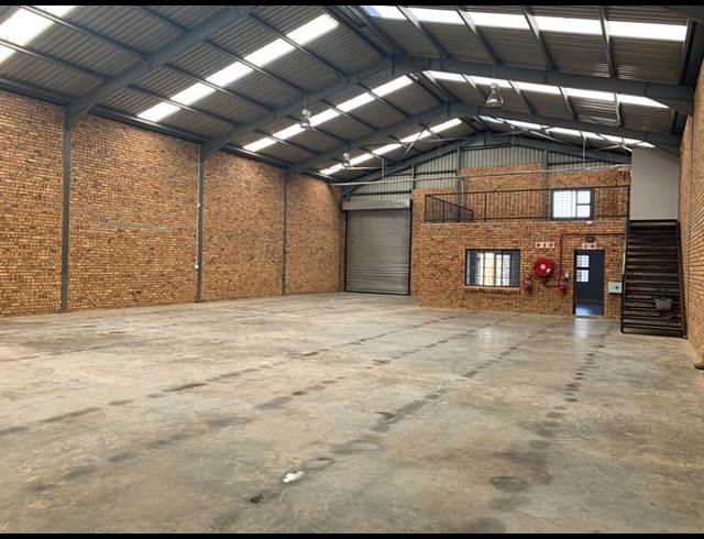 411M² WAREHOUSE TO LET IN STRIJDOMPARK