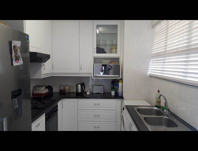 2 BEDROOM FLAT TO LET IN ESSENWOOD