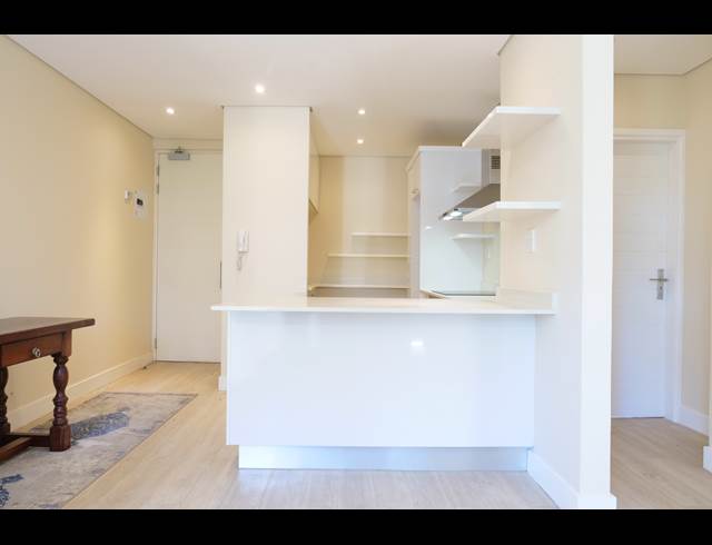 2 BEDROOM APARTMENT RENTED IN CLAREMONT UPPER