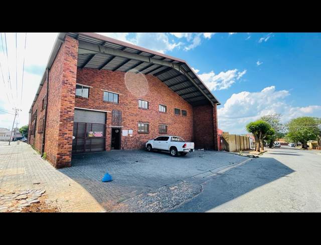 650M² WAREHOUSE TO LET IN LUIPAARDSVLEI