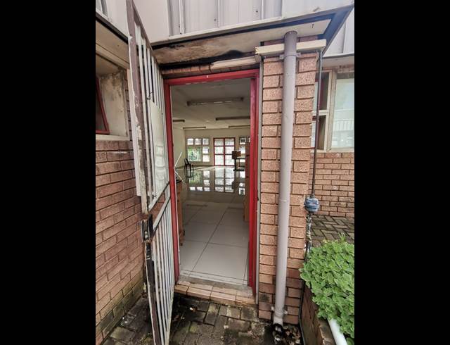 82M² RETAIL TO LET IN VALHALLA