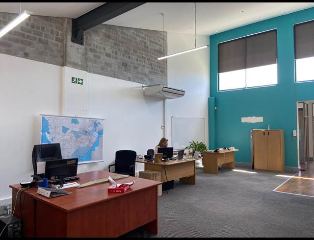 330M² OFFICE TO LET IN WESTLAKE