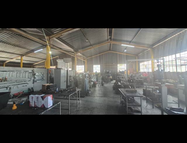 515M² WAREHOUSE TO LET IN ANDERBOLT