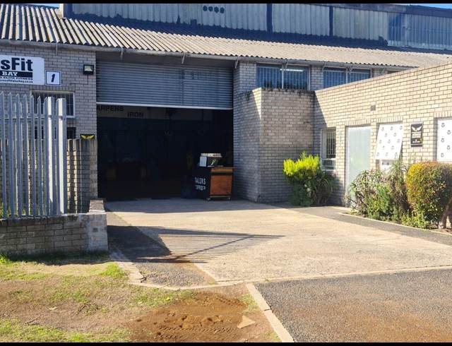 366M² WAREHOUSE TO LET IN RETREAT