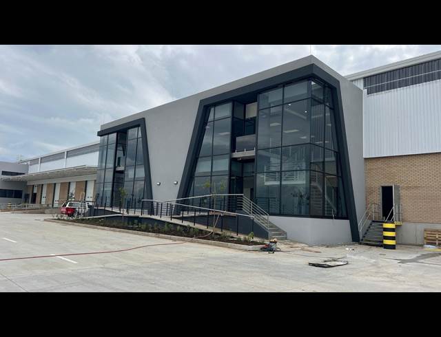 8,314M² WAREHOUSE TO LET IN AIRPORT PARK