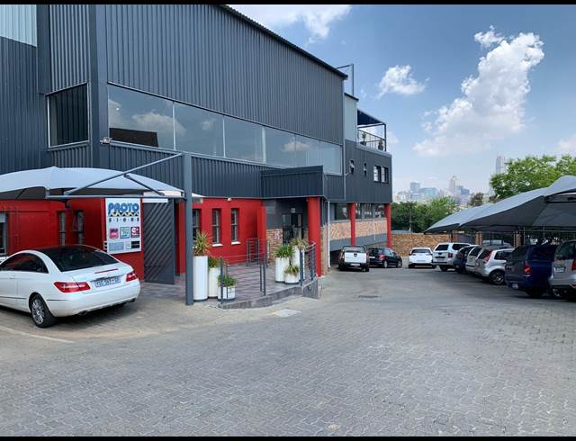 382M² WAREHOUSE TO LET IN WYNBERG