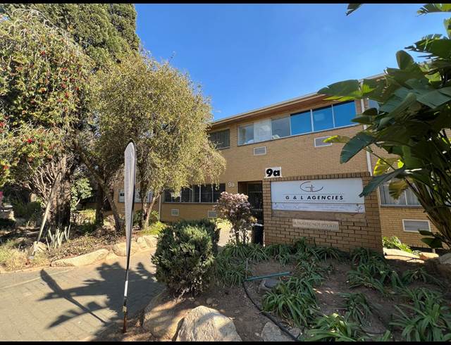180M² OFFICE TO LET IN STRIJDOMPARK