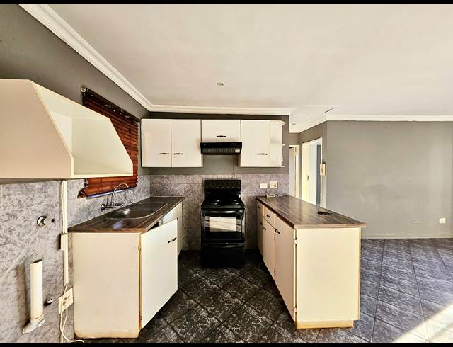 2 bed property to rent in BIRCHLEIGH