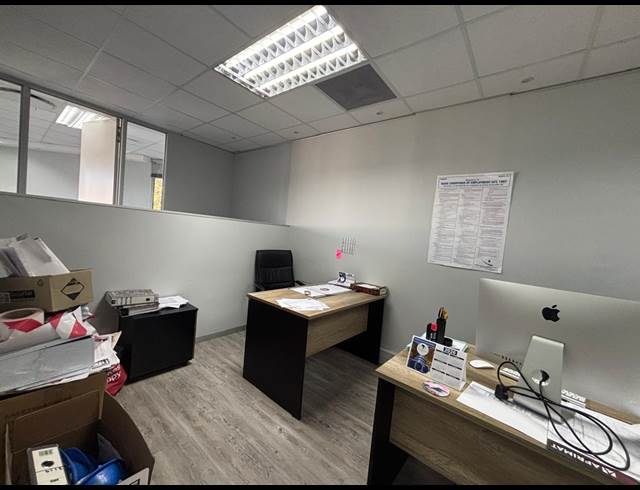 177M² OFFICE TO LET IN UMHLANGA RIDGE