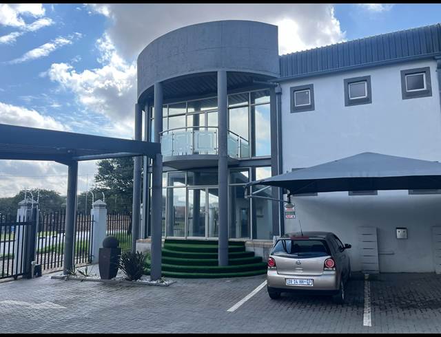 400M² OFFICE TO LET IN ORMONDE