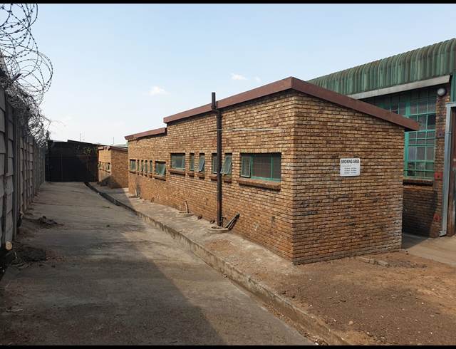 455M² WAREHOUSE RENTED IN WADEVILLE