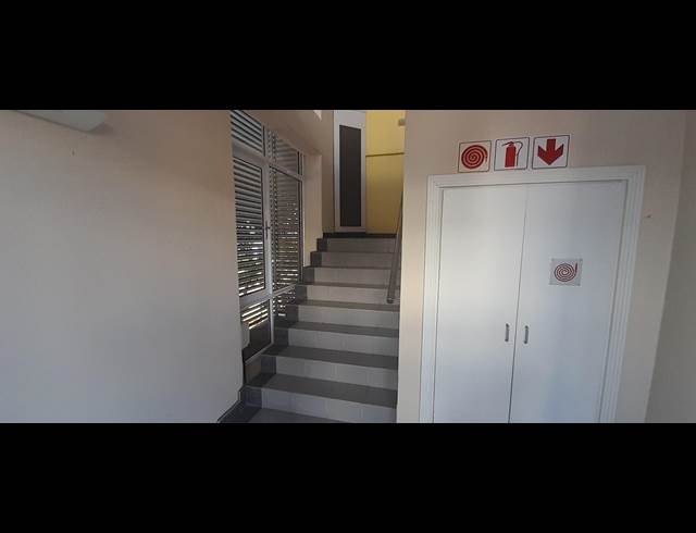 169M² OFFICE TO LET IN SOMERSET PARK