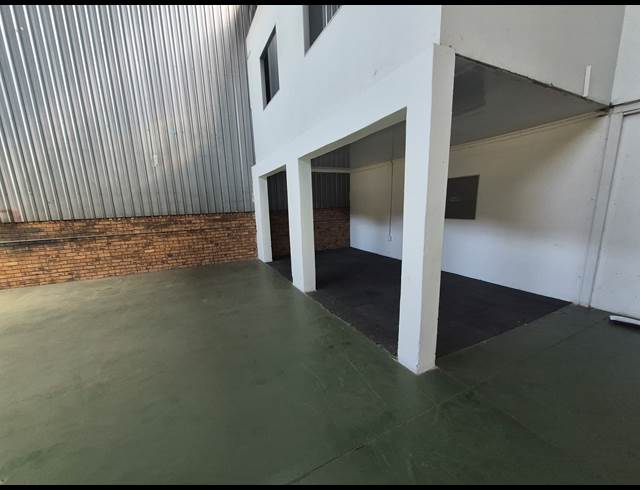 470M² FACTORY TO LET IN BENROSE