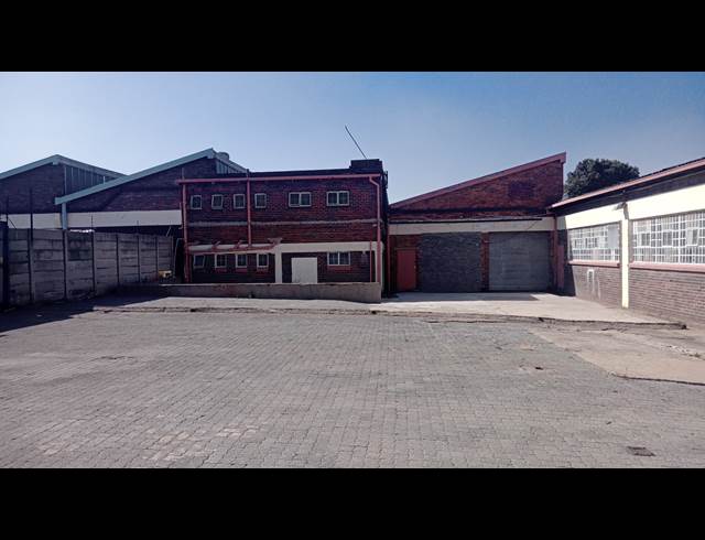 1,237M² WAREHOUSE TO LET IN BENROSE