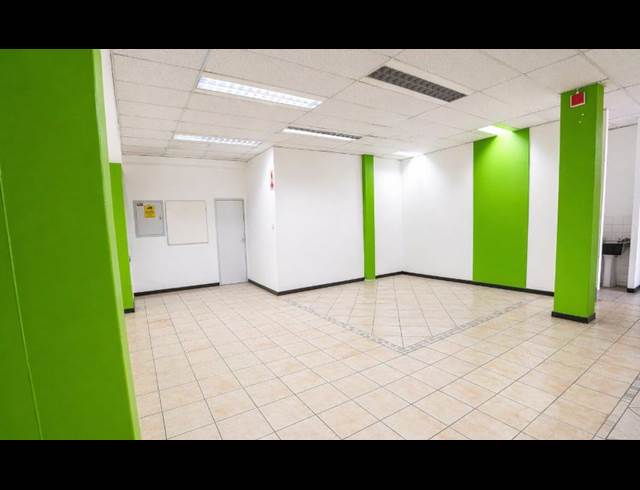 134M² BUSINESS CENTRE TO LET IN NELSPRUIT EXT 14