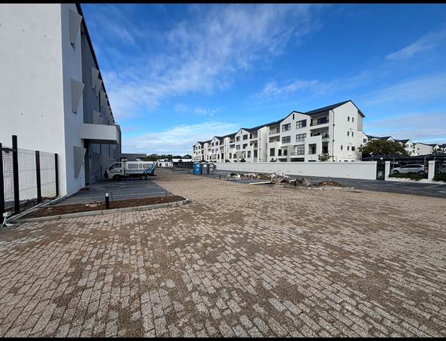98M² MEDICAL SUITE TO LET IN PAARDEVLEI