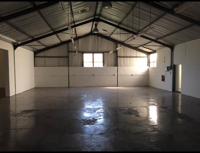 840M² WAREHOUSE RENTED IN NDABENI