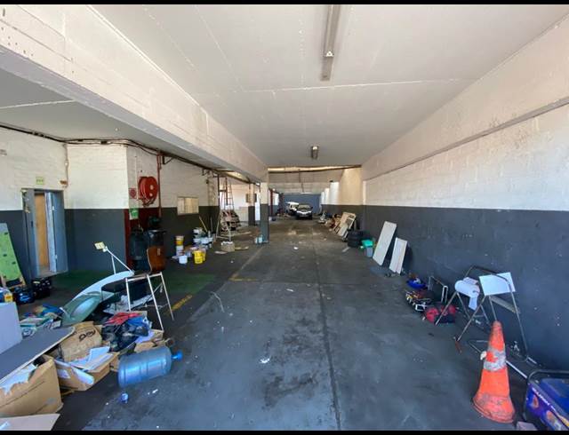 496M² WAREHOUSE TO LET IN PAARDEN EILAND