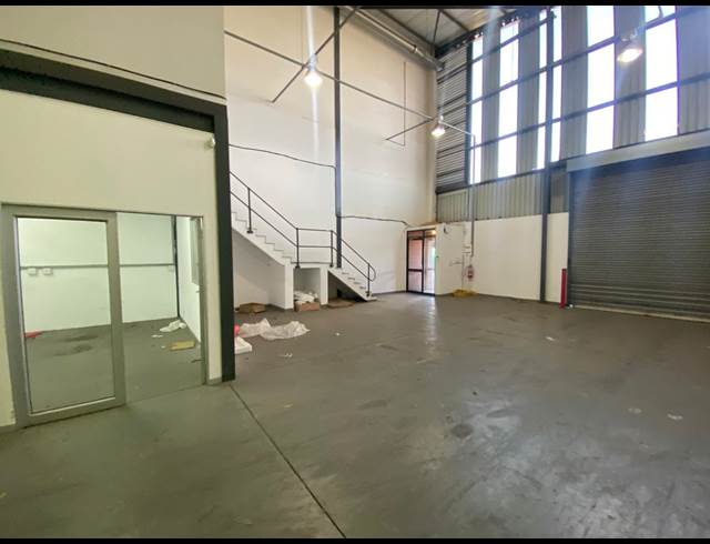 287M² WAREHOUSE TO LET IN MEADOWDALE