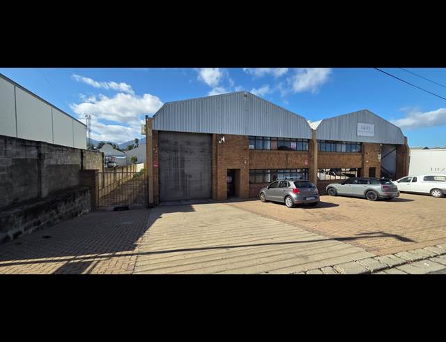 362M² WAREHOUSE TO LET IN WELLINGTON CENTRAL