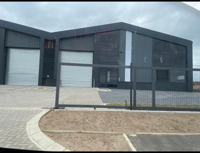 1,440M² WAREHOUSE TO LET IN SHAKAS HEAD