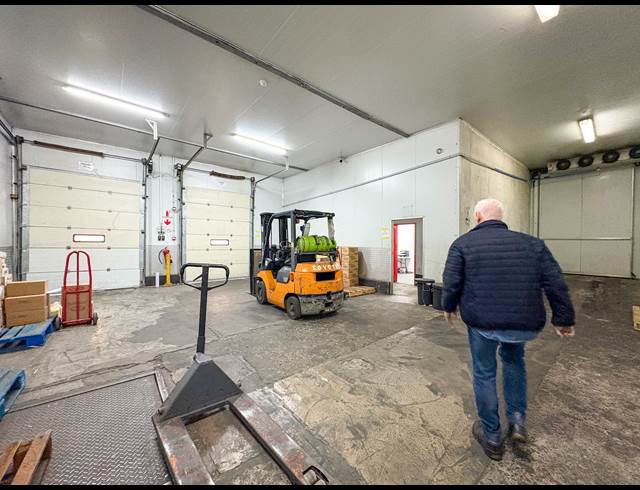 2,300M² WAREHOUSE TO LET IN WESTMEAD