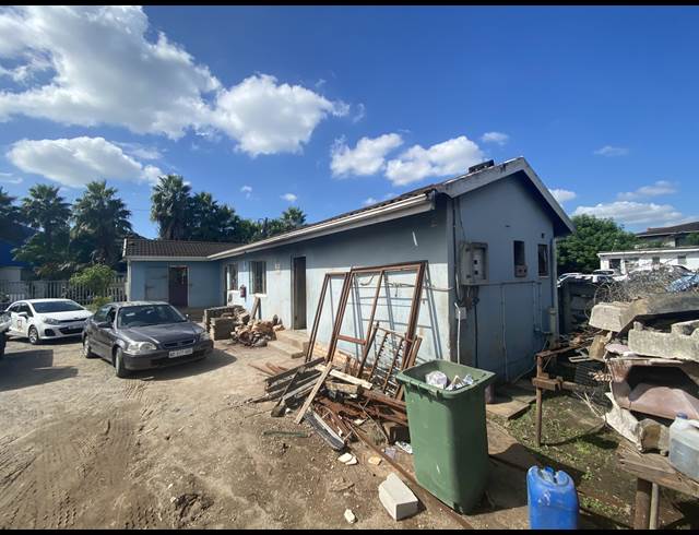 2,400M² INDUSTRIAL YARD TO LET IN SPRINGFIELD