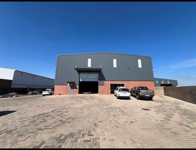 2,866M² WAREHOUSE TO LET IN KNOPJESLAAGTE