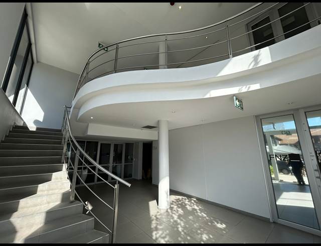 602M² OFFICE TO LET IN SANDTON CENTRAL