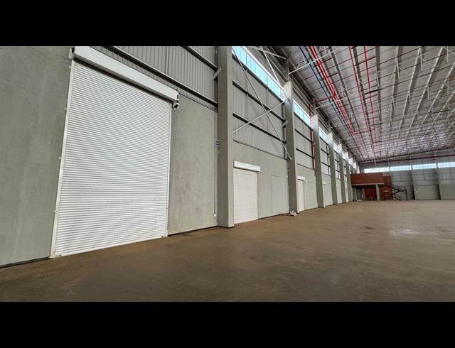 18,742M² WAREHOUSE TO LET IN LOUWLARDIA